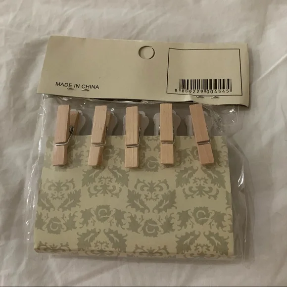 Cat Paw Themed Wooden Clips set of 10 - Picture 2 of 8